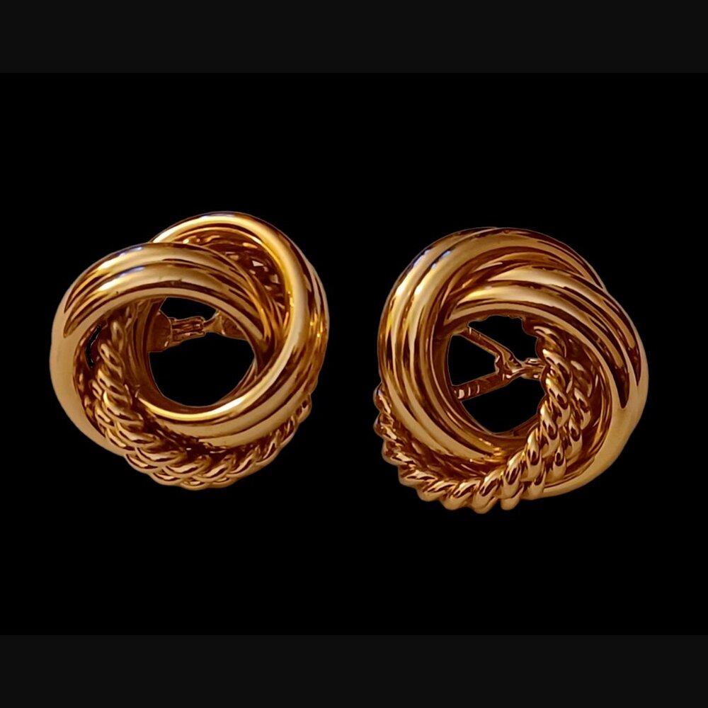 The Jewelry Group TJG Signed Gold Tone Knotted Large Clip On Statement Earrings